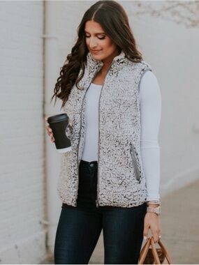 Thread & Supply Sherpa Zip Vest - Cream (Small)
